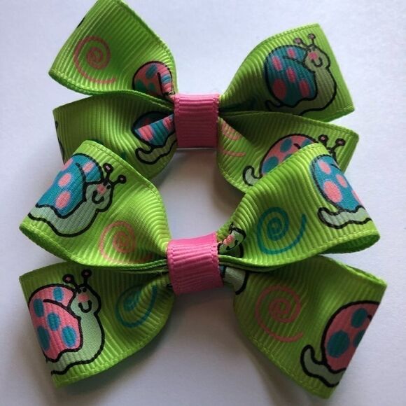 Bow pair hair bows accessories snails swirls green - Picture 2 of 9